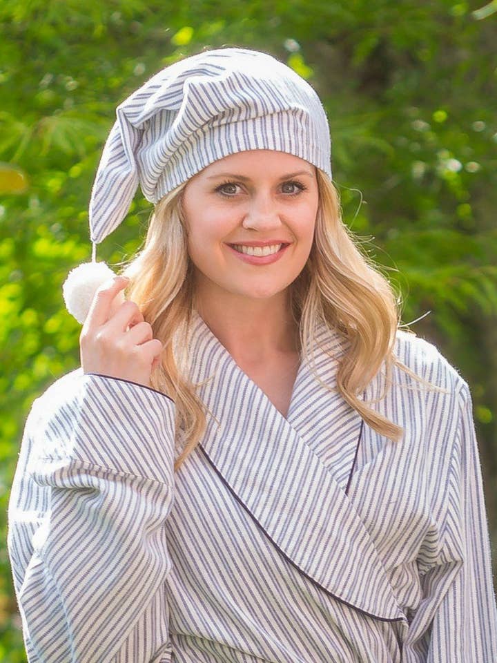 Berretto da notte in flanella di cotone - Righe blu avorio (LV2) per la vendita all'ingrosso da parte di Lee Valley Ireland