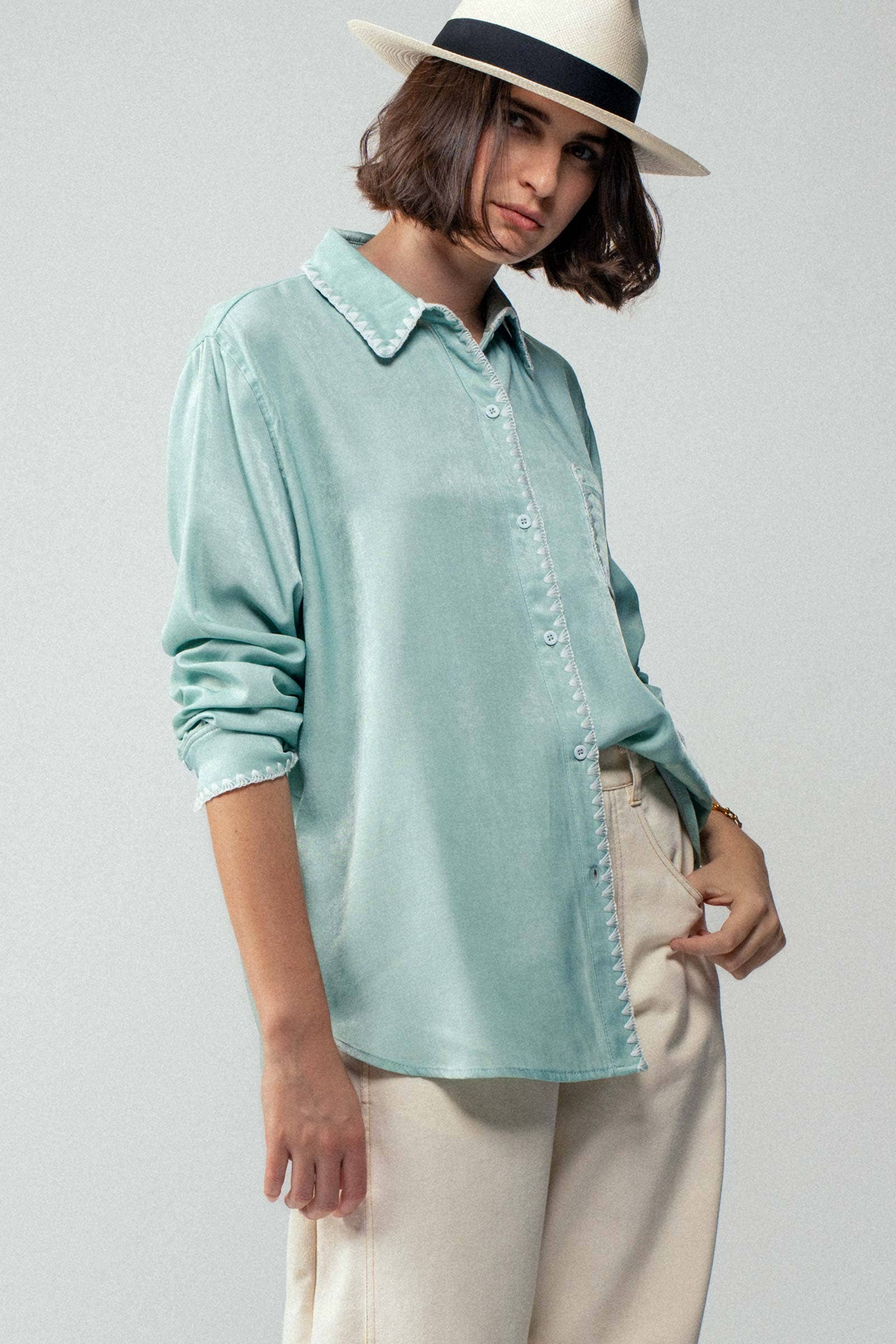 Urban Daizy - Vente Chemise à col boutonné – femme - Chemise à manches longues en soie lisse3