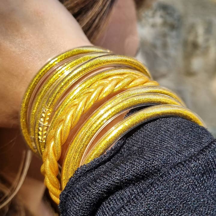 LAUVEA BOUTIQUE - Wholesale Jewelry Set - Set of 9 buddhist bangles - gold