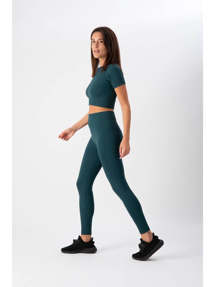 HEART and SOUL - Wholesale Activewear Set - Women's - Set Cross Donna Forest Green | Heart and Soul5