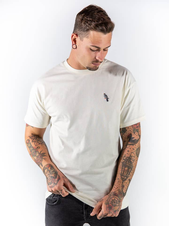 Buttercream Basic Line Unisex Shirt för wholesale av LEOPOLT x Kuckuck