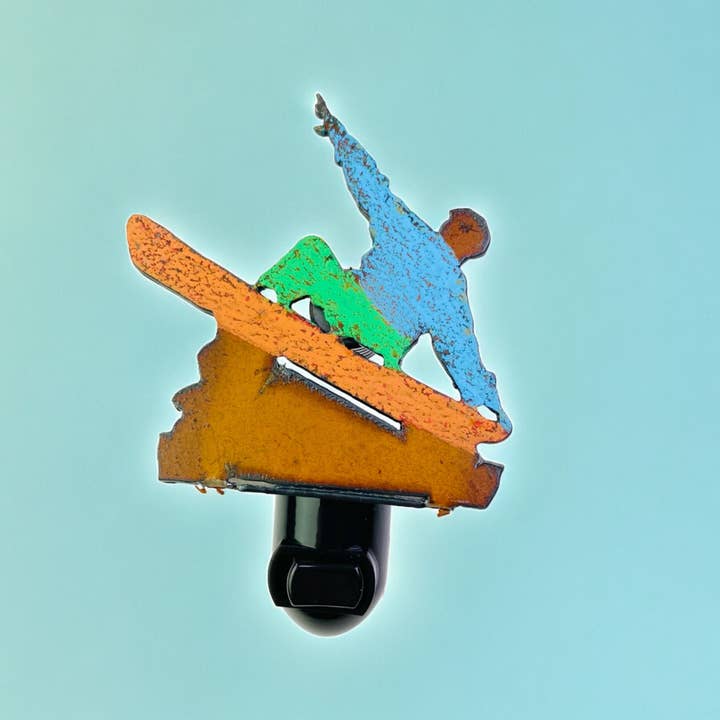 Snowboarder Nightlight esquí de invierno reciclar recuerdo para venta al por mayor de Whimsies