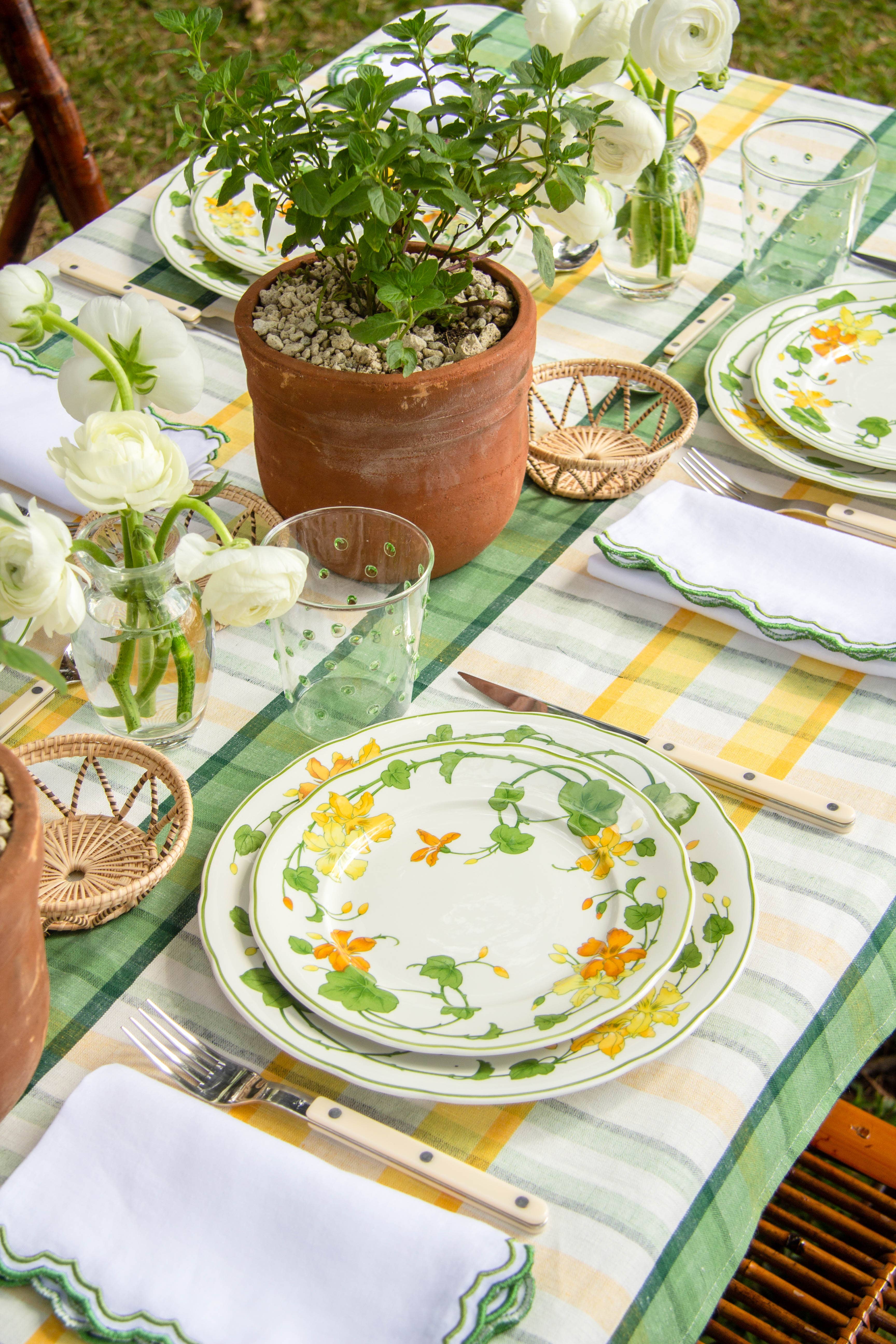 ESENCIAL HOGAR - Wholesale Tablecloth - Multicolor Plaid Rectangular Tablecloth1
