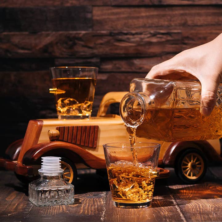 The Wine Savant / Khen Glassware - Wholesale Decanter - Bonnie & Clyde Car Whiskey Decanter Set with 2, 10oz Glasses