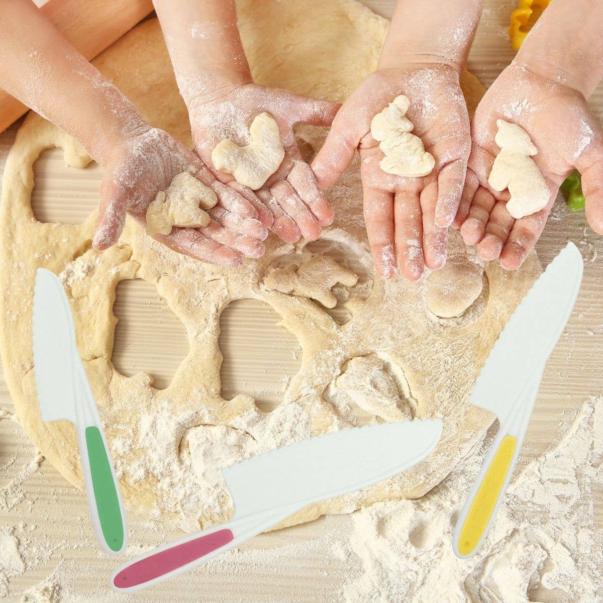 Fackelmann - Wholesale Knife Set - 3 Fackelmann Mini Monster children's kitchen knives4