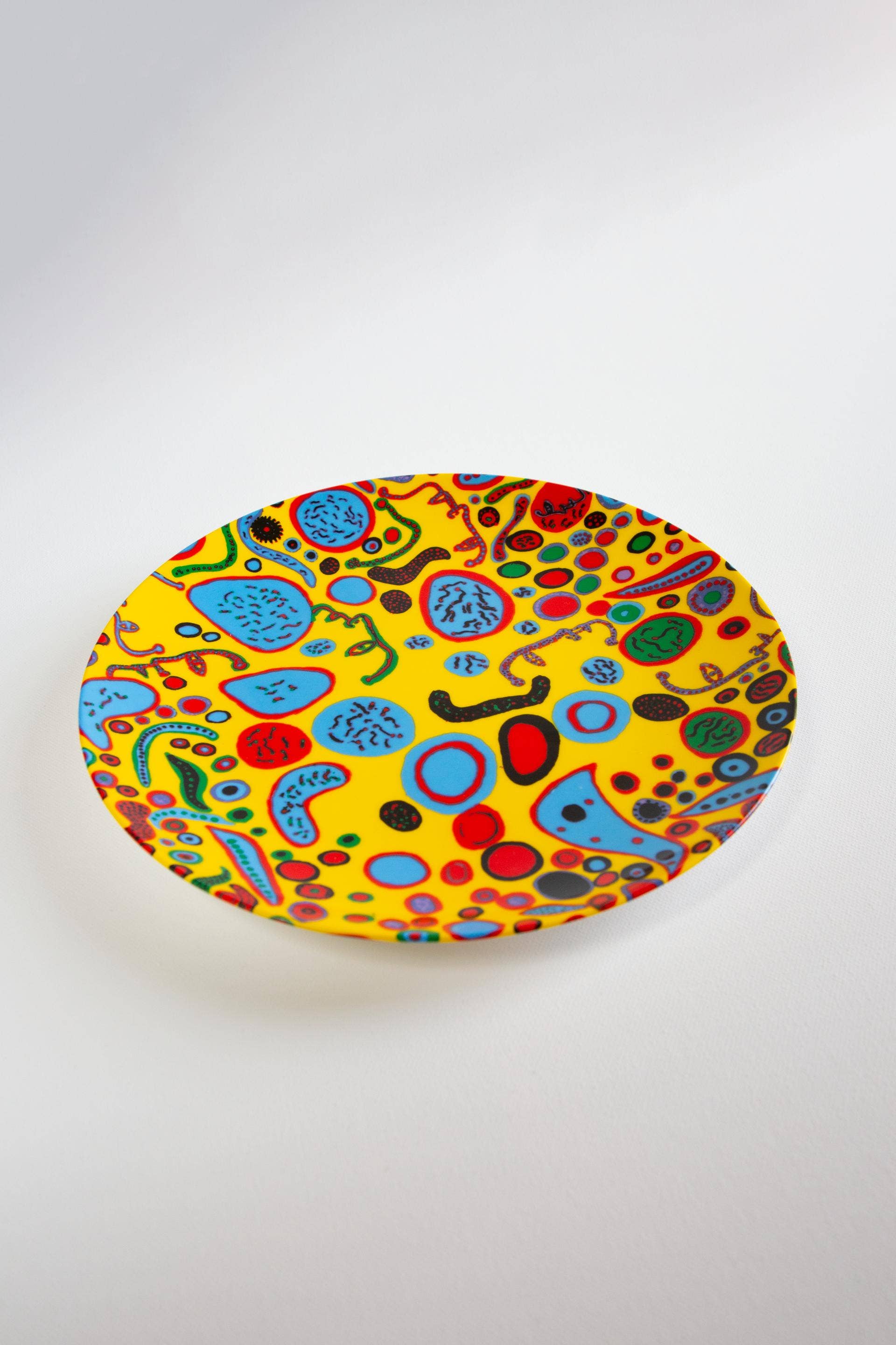 Titre par défaut Assiette en céramique Love Was Infinitely Shining x Yayoi Kusama en vente sur Faire1