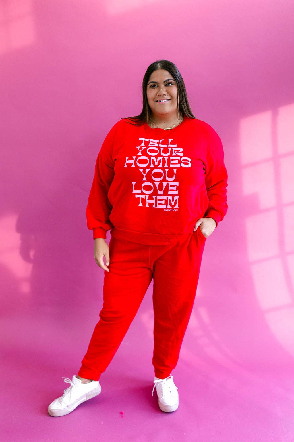 Taby Originals – Engroshandel Loungesæt - Dame – TABY ORIGINAL DESIGN: Fortæl dine venner, at du elsker dem i RØD*** PUFF*** & ULTRA SOFT***18