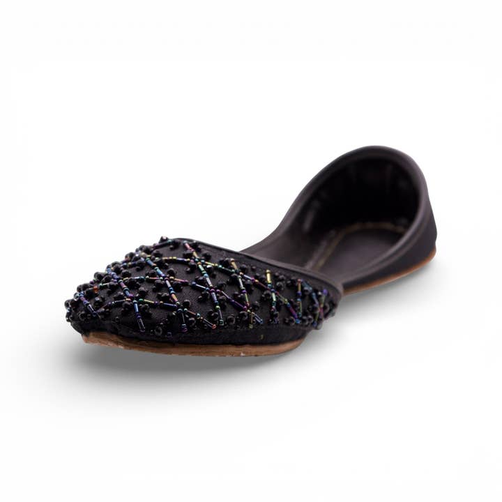 Raani - Jutti noire pour la vente par Ujaala