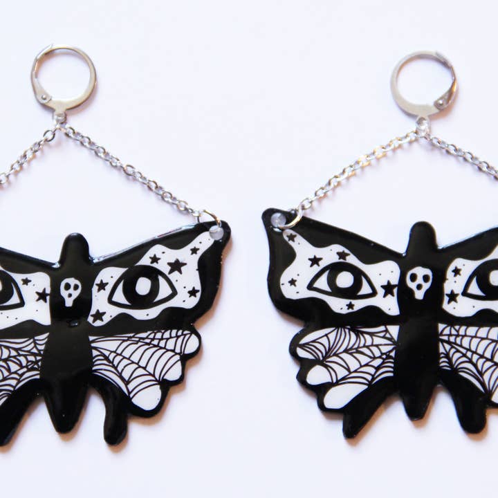 Pendientes con revestimiento de resina Goth Moth para venta al por mayor de Midge Blitz