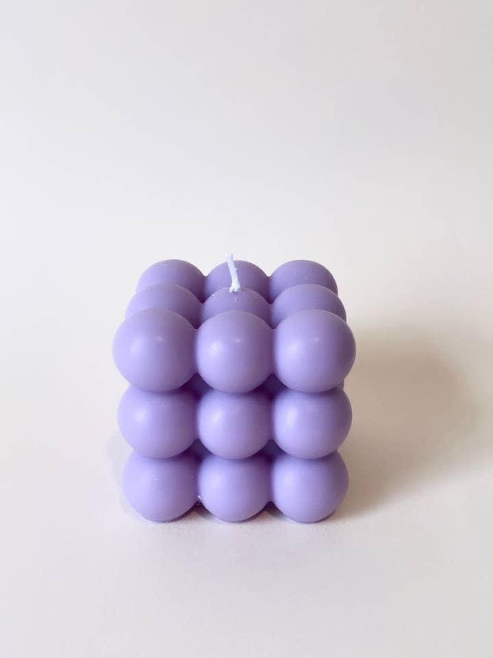 Bougie Bulle Grande Violette pour la vente par The Ambient Company