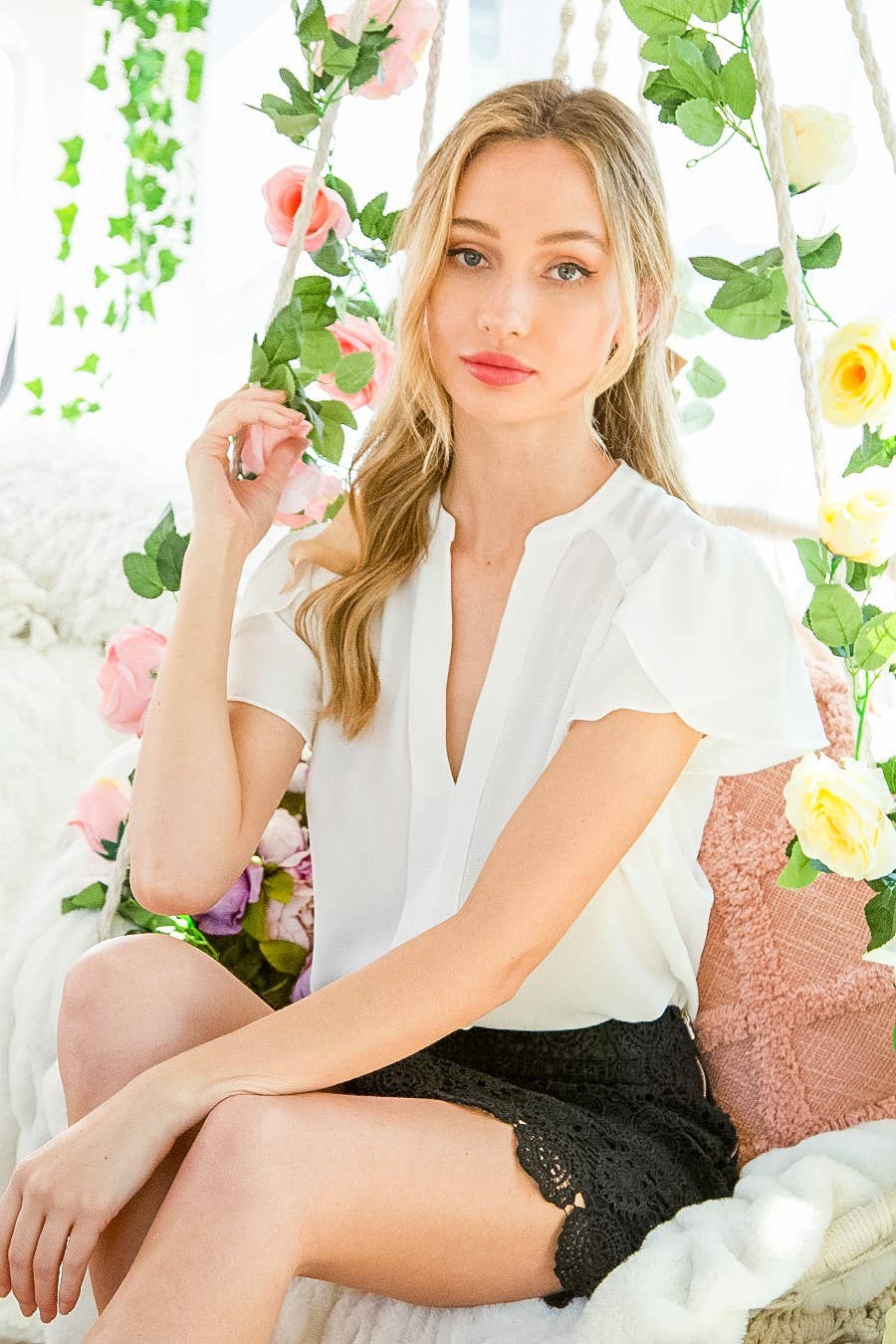 Vine & Love - Wholesale Blouse - Women's - Puff Petal Short-Sleeve Casual Work Blouse Top VT3200014