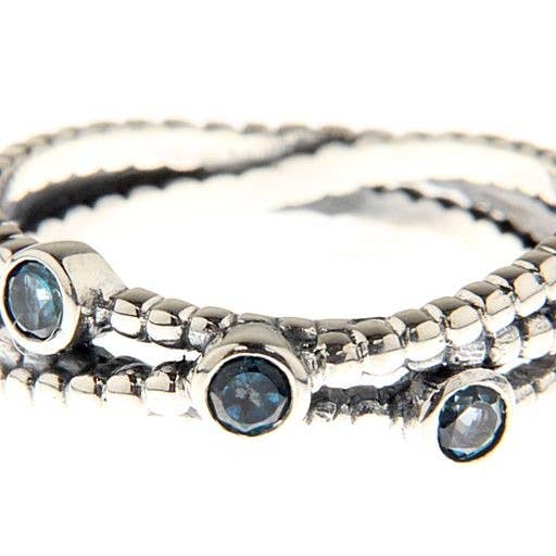 Bague superposée topaze bleue de Londres SS pour la vente par Eli Pebble