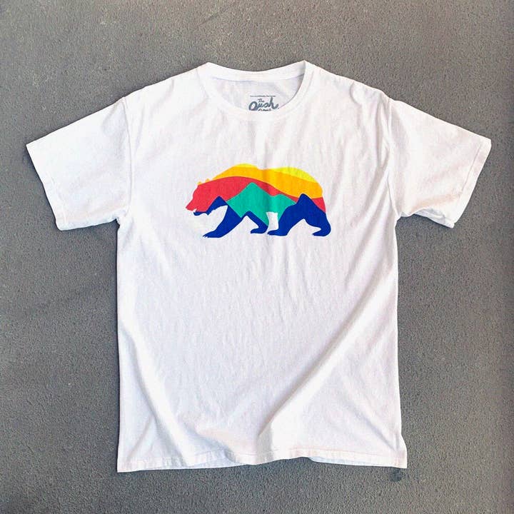 Vintage Wash Sunrise Bear Tee - Blanco para venta al por mayor de The Gush Company