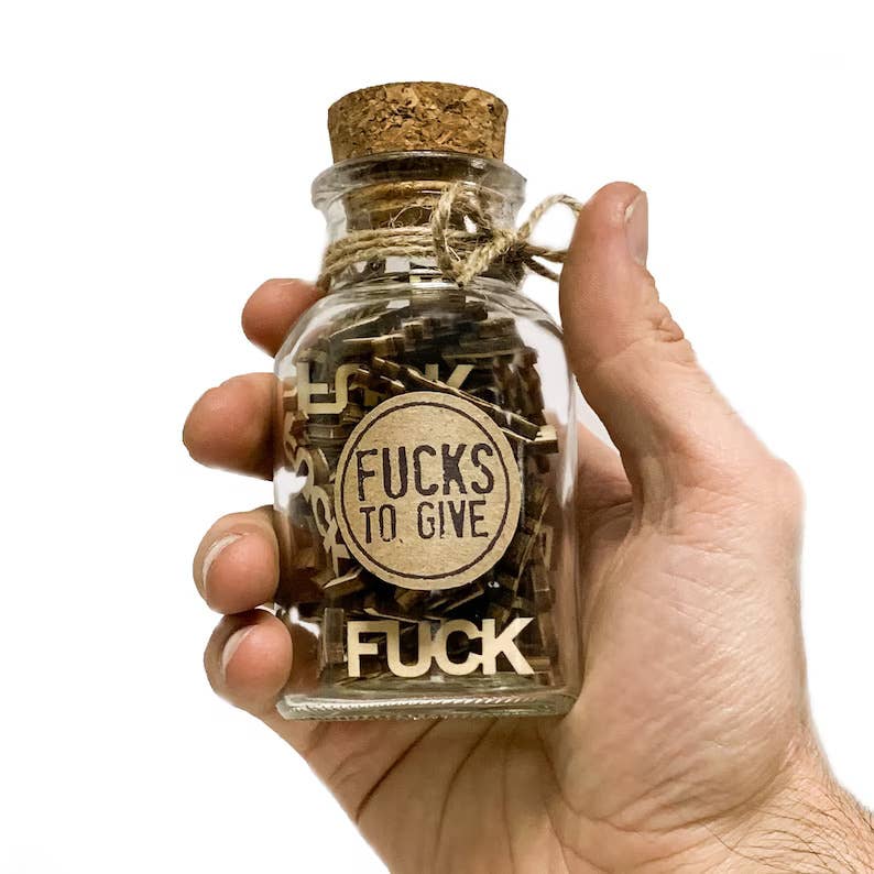 ShutUpAndTakeMyMoney - Vente Cadeau amusant/original - Petit bocal de « Fucks » à donner (148 ml) - Cadeau humoristique parfait