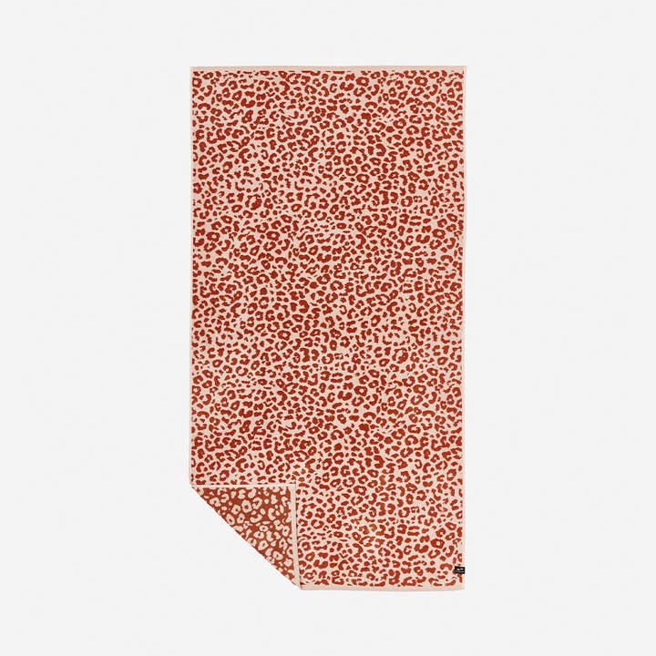 Serviette Tissée Premium Deville pour la vente par Slowtide Canada