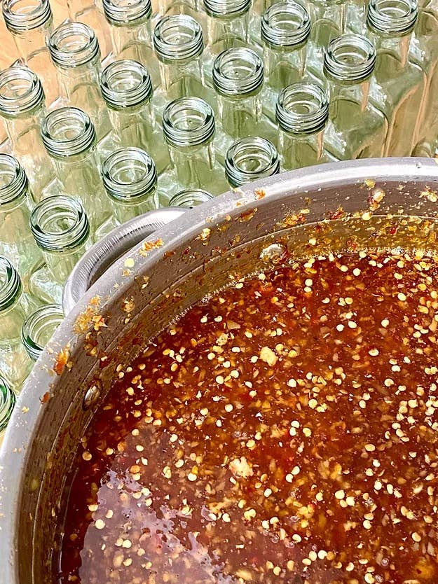 Weymouth 51 Hot Sauces – wholesale Hot sauce – Sweet Chilli Sauce Vegan Mild 220ml3