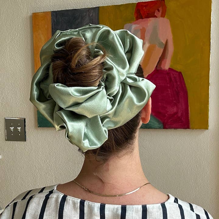 Room Shop – wholesale Scrunchie - Women’s – Giant Satin Scrunchie1