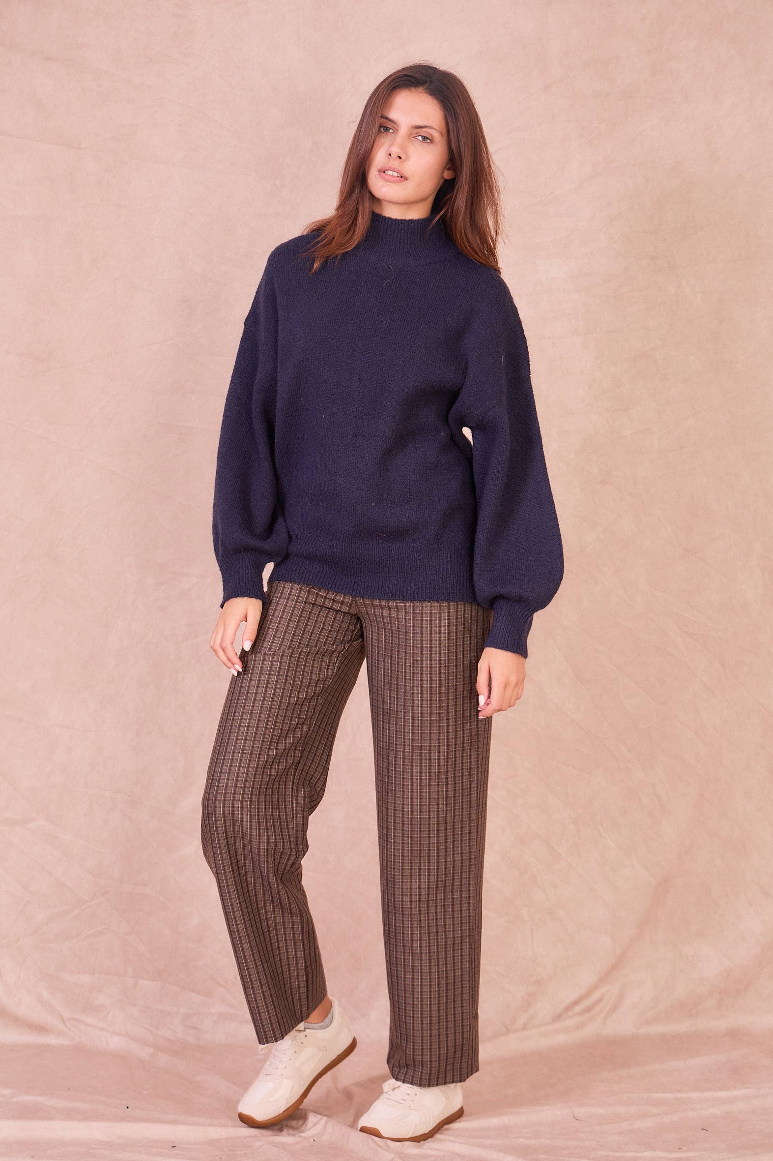 Calie Paris – wholesale Knitted jumper – Women′s – MANUELLA Sweater – Soft Balloon Sleeve Knit9