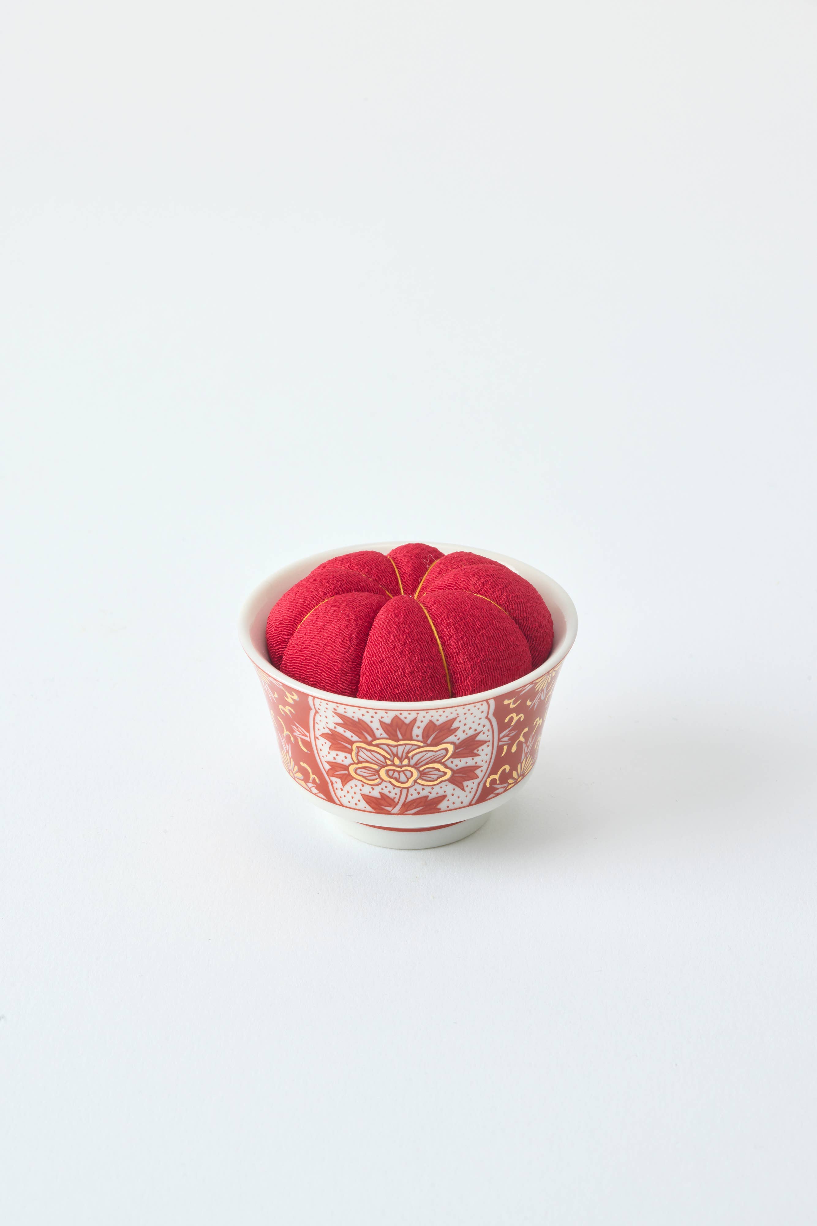 hiro - Wholesale Embroidery/Cross Stitch Supplies - Kutani  Pincushion  Iidaya0