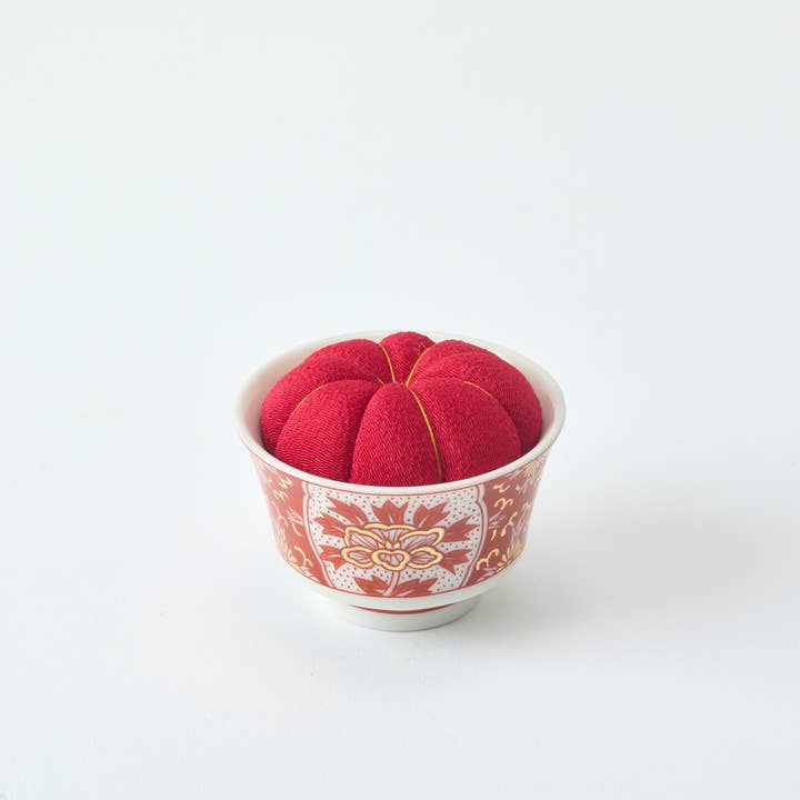 hiro - Wholesale Embroidery/Cross Stitch Supplies - Kutani Pincushion Iidaya