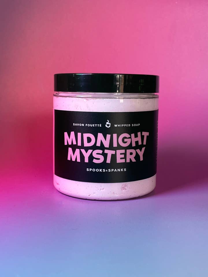 Midnight Mystery hvid fersken + ylang-ylang + champagne pisket sæbe for engroshandel hos Spooks & Spanks