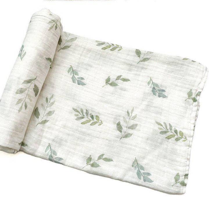Couverture à langer en mousseline de bambou Green Leaves pour la vente par Harp Angel Boutique