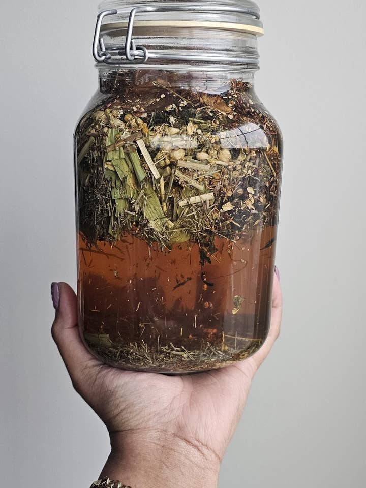 Mega Lash, Brow & Beard Serum with Batana & Saffron for wholesale by Kemistry Organics