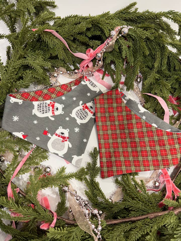 Orsi di Flanella & Bandana a Quadri per la vendita all'ingrosso da parte di The Pet Scout Shop