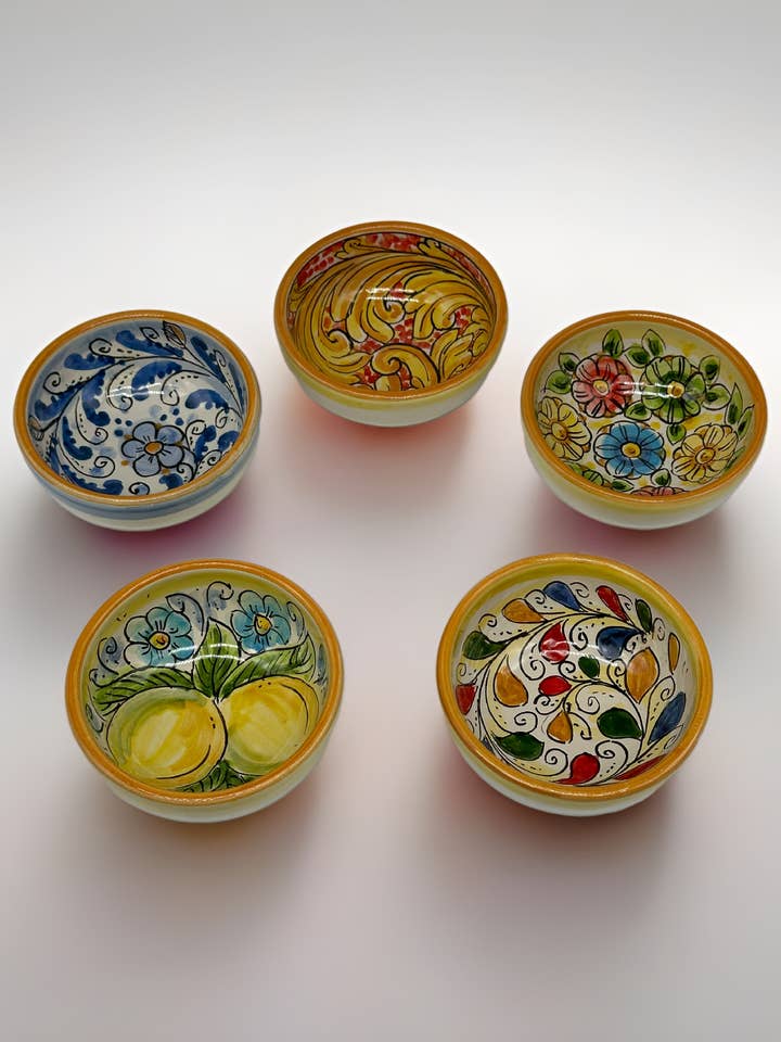 12cm Diameter Bowl Decorated Caltagirone Ceramic for wholesale by DD Ceramiche Siciliane