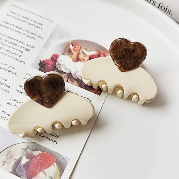 Cute Heart Acetate Hair Clip – Sweet Side Claw_CWAHA07169 for wholesale by ACCITY