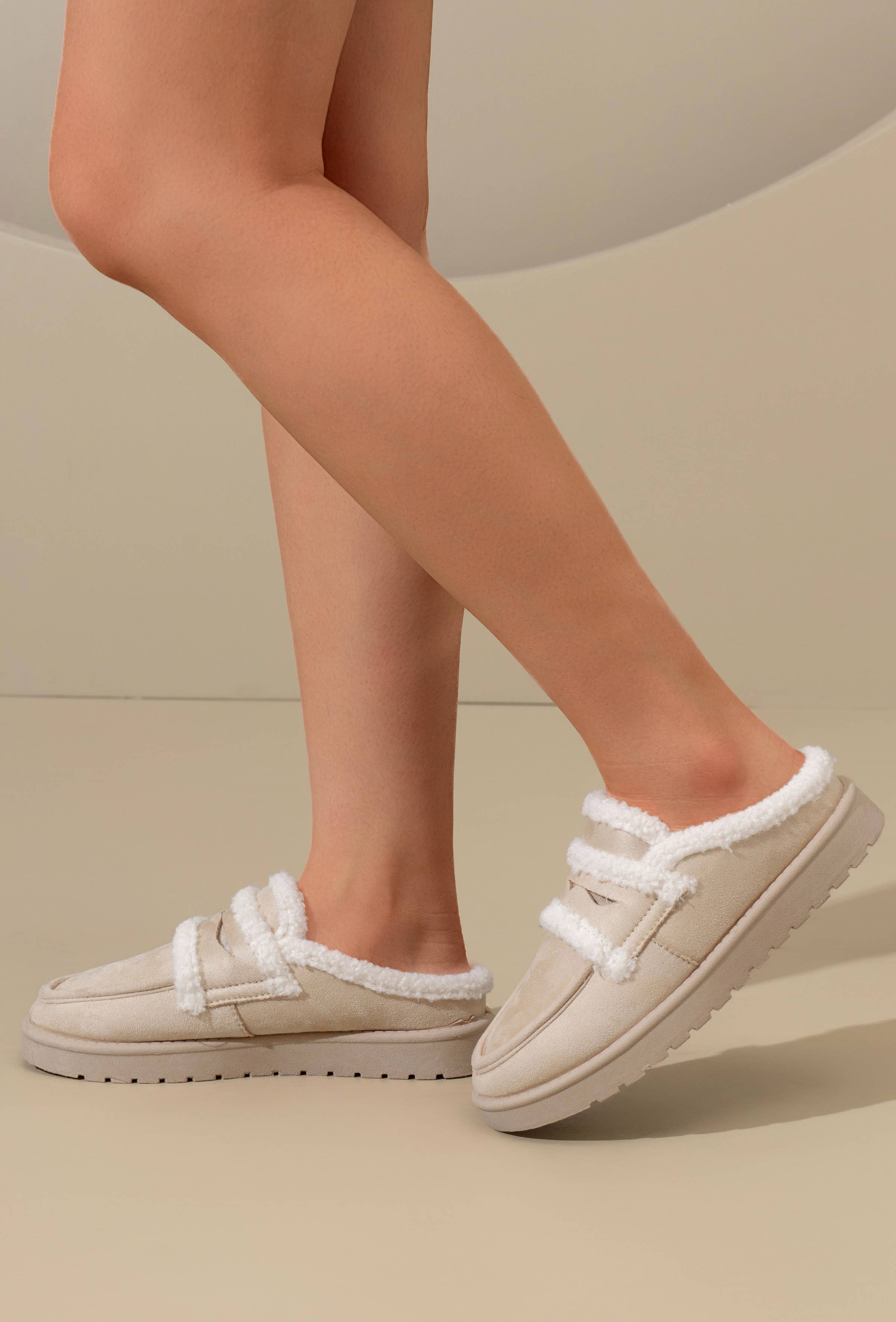 C'M PARIS - Wholesale Mules - Women's - Double Strap Decorative Lined Clog 65257