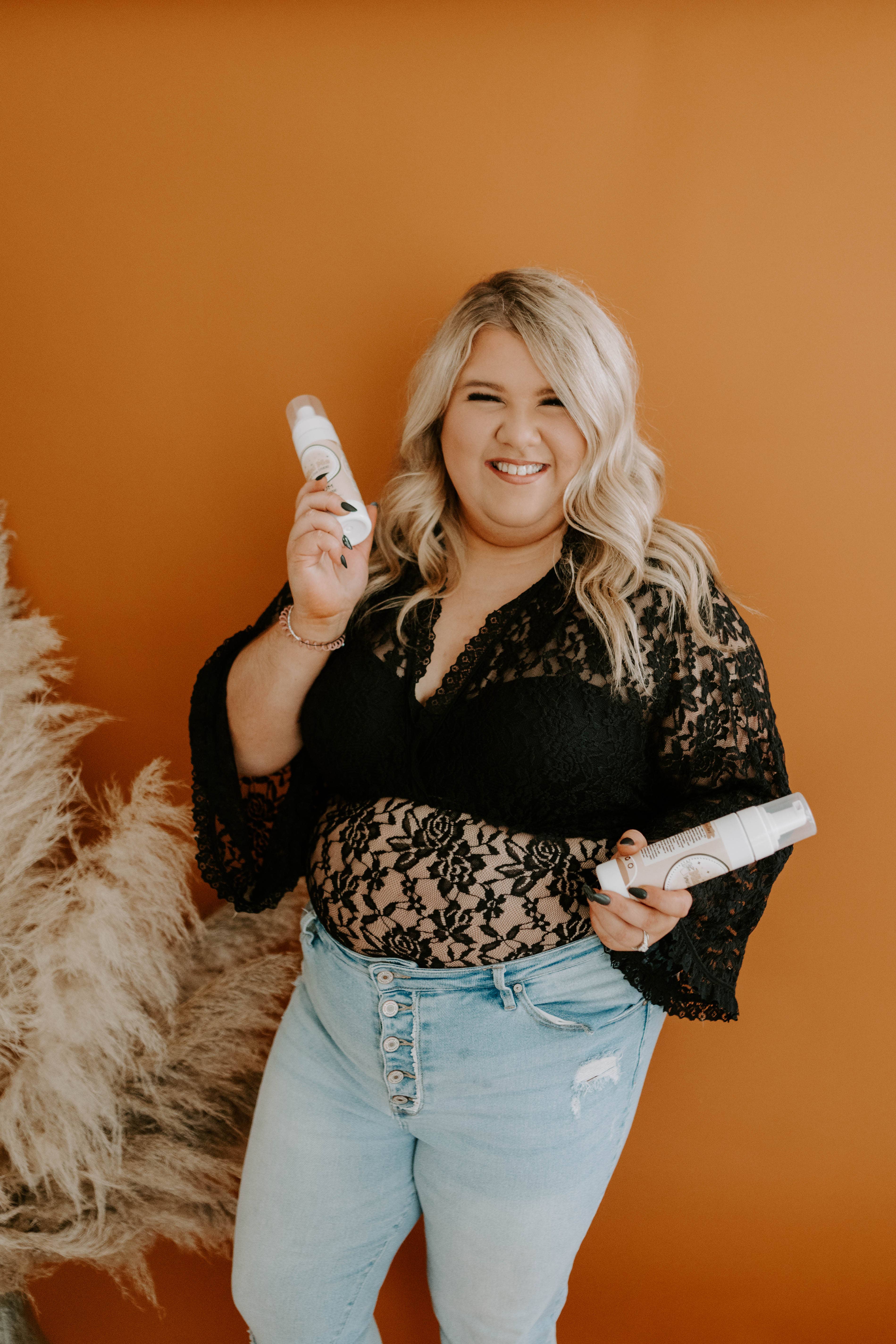 Mist Me Spray Tan Studio – wholesale Self-tanner – Medium SelF Tanning Mousse5