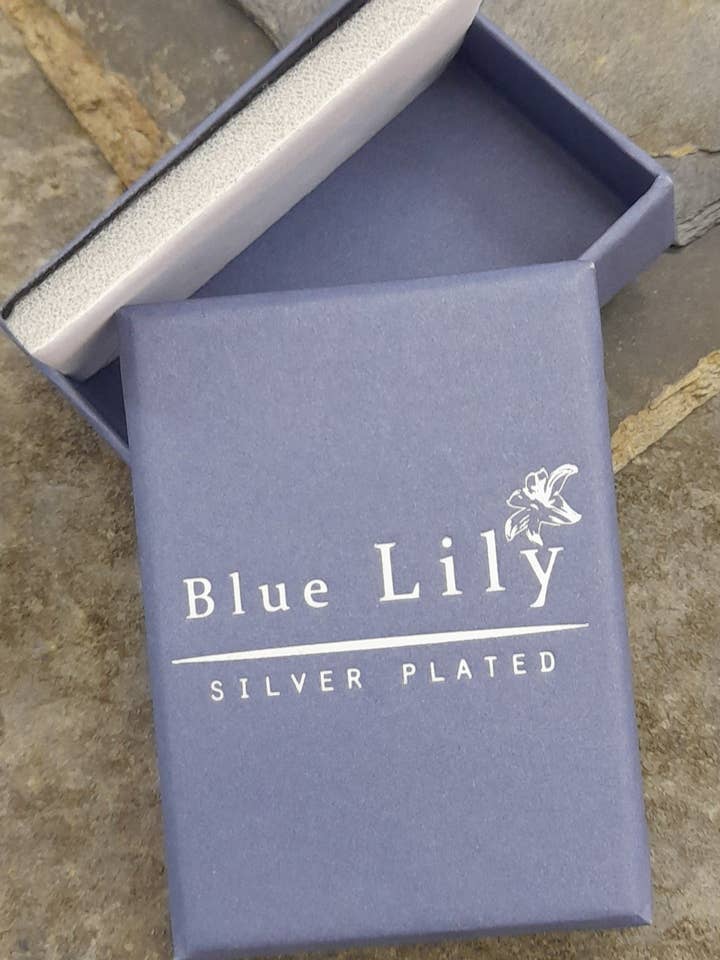 SP503BC - CAUDA DE BALEIA OPALA SINTÉTICA P/D 20X21MM S/PRATA por atacado de Bluelily925silver