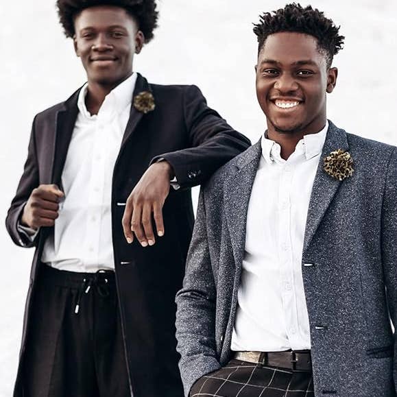 Dubal Brothers - Vendita all'ingrosso Spilla da bavero - Spilla da bavero a fiore Vittorio Vico Kente18