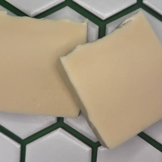 Barre corporelle au lait de chèvre et à l'eucalyptus (barre de 3 oz) pour la vente par Archdale Homestead