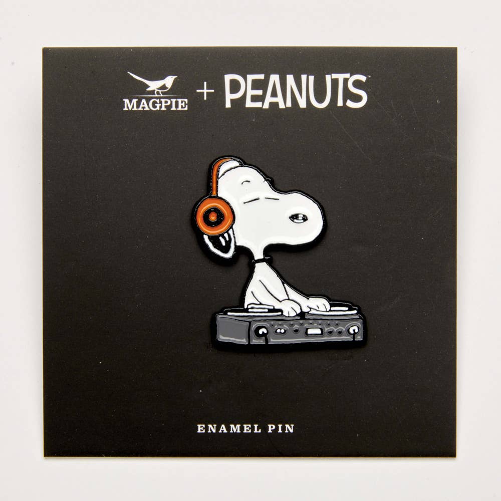 Wholesale Peanuts Friends Forever Pin - Snoopy for your store - Faire