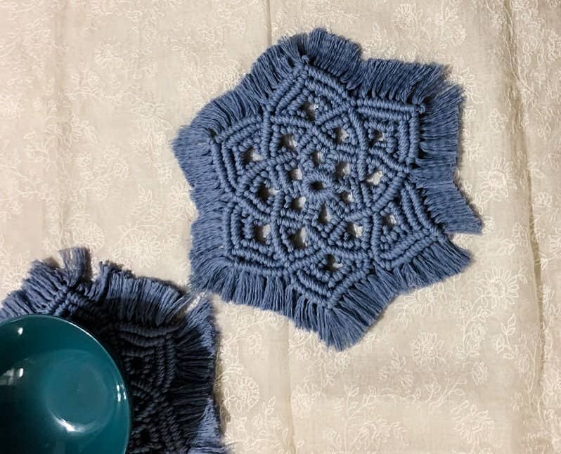 Knotting Studio - Venta al por mayor Posavasos - Juego de dos posavasos de macramé con diseño de mandala | Centre Piece7