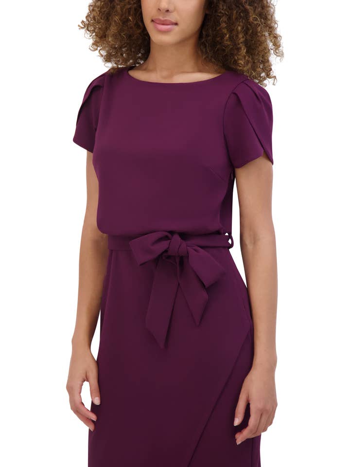 Kensie- Robe fourreau de plongée en crêpe pour la vente par Kensie & Siena