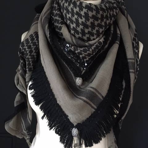 Sciarpa cachi per la vendita all'ingrosso da parte di Julia K