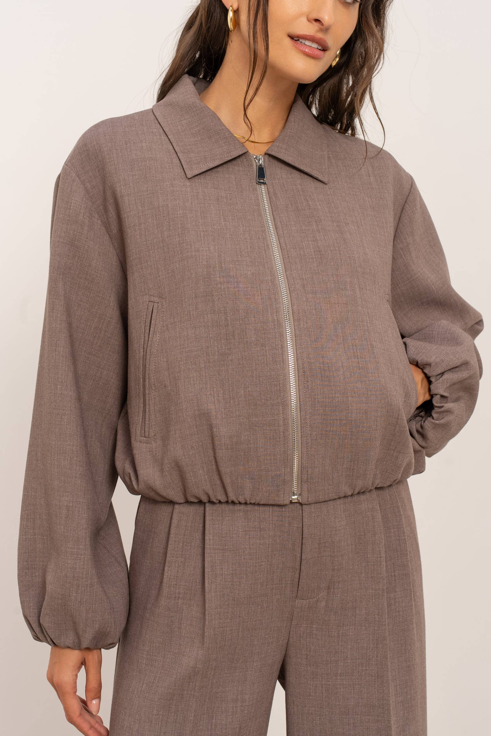 Attentif Paris - Wholesale Bomber Jacket - Women's - [Aura] Short zip-up bomber jacket with shirt collar13