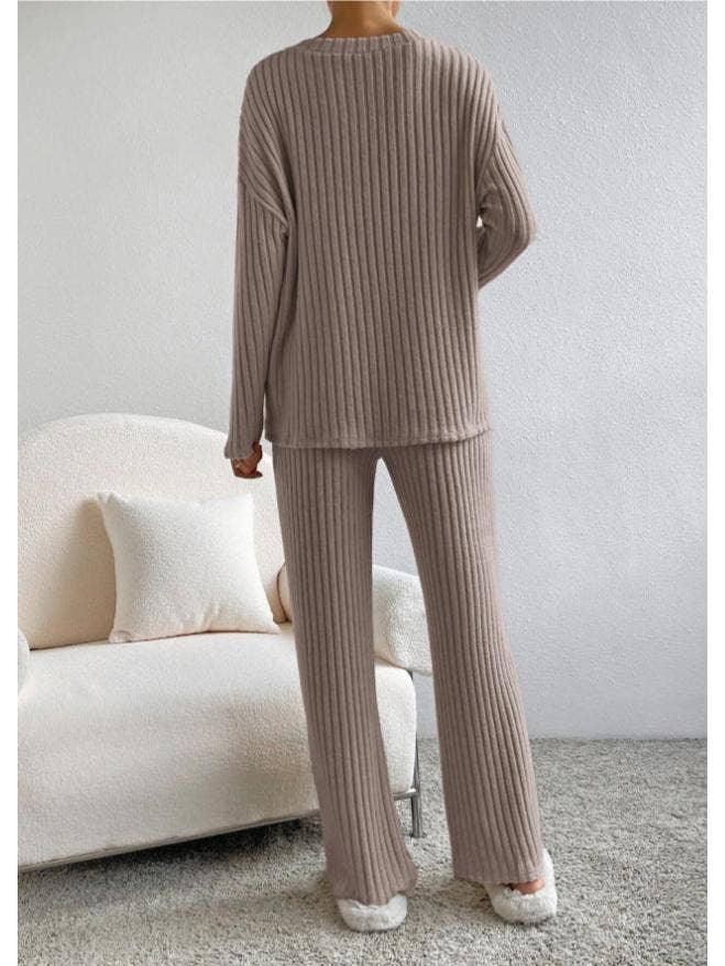 Vibesoothe – wholesale Lounge set – Women's – Luxe Ribbed V-Neck Loungewear Set