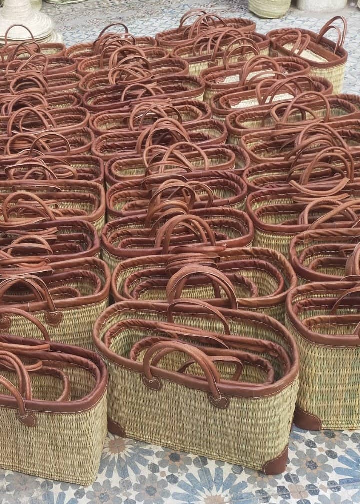 HandmadeBestSeller – wholesale Basket – REED BASKET WITH LEATHER, Natural Basket Hand-woven0