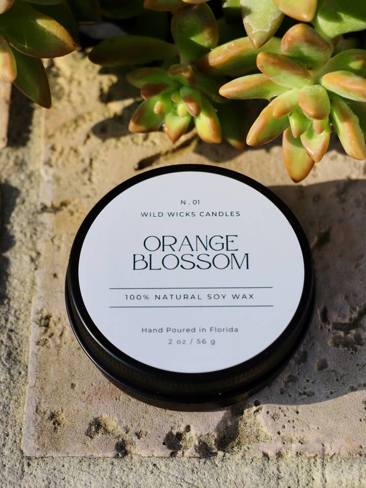 Candela ai Fiori d'Arancio - 2 oz. Soia, Non Tossica, Fresco Floreale per la vendita all'ingrosso da parte di Wild Wicks Candles