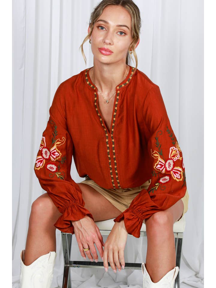 Vine & Love – wholesale Blouse – Women’s – Bohemian Floral Embroidered Round Split Neck Blouse VT8250519