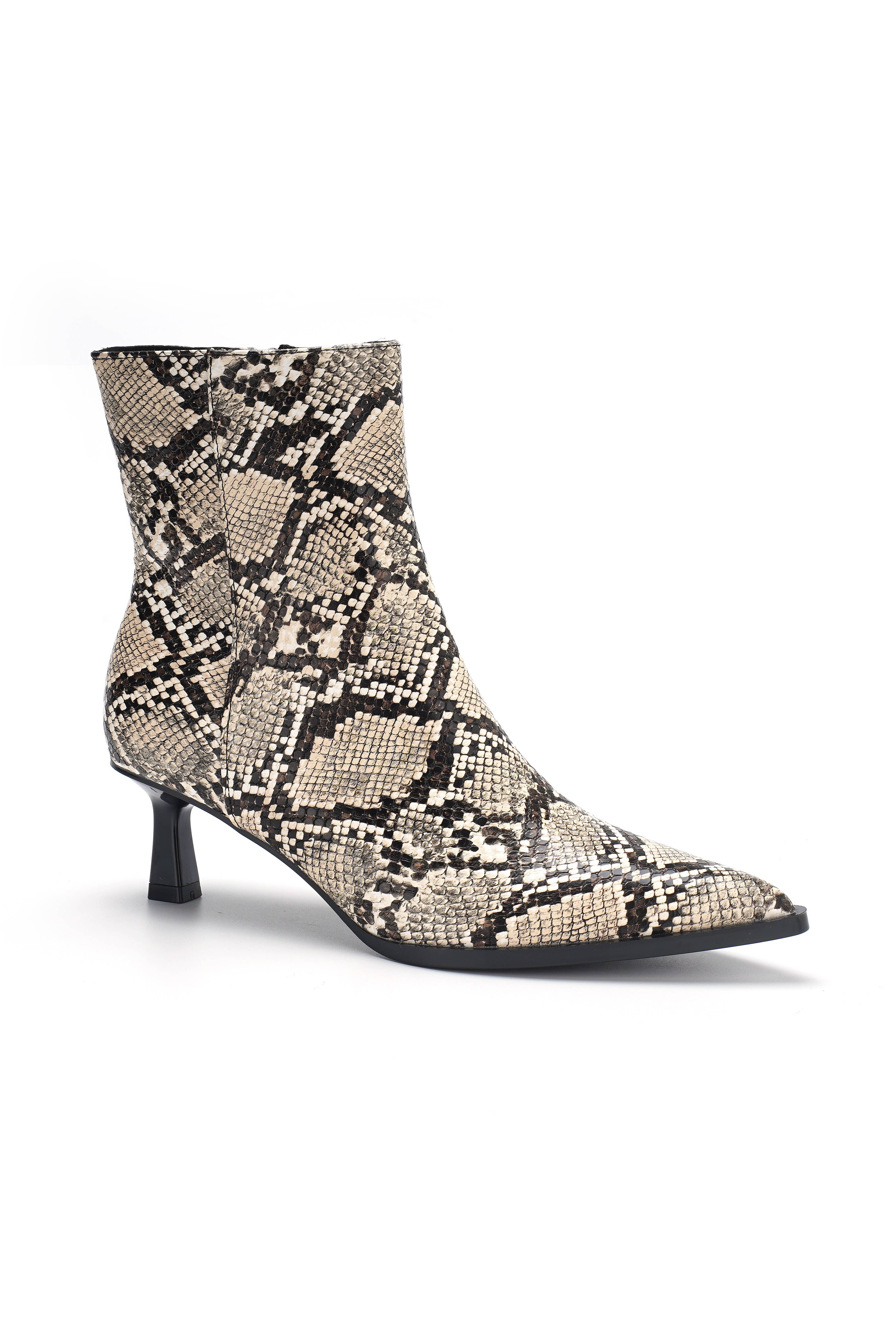 C'M PARIS - Vendita all'ingrosso Stivaletti - Donna - Stivaletto Elegante con Tacco Svasato Sottile BS-121