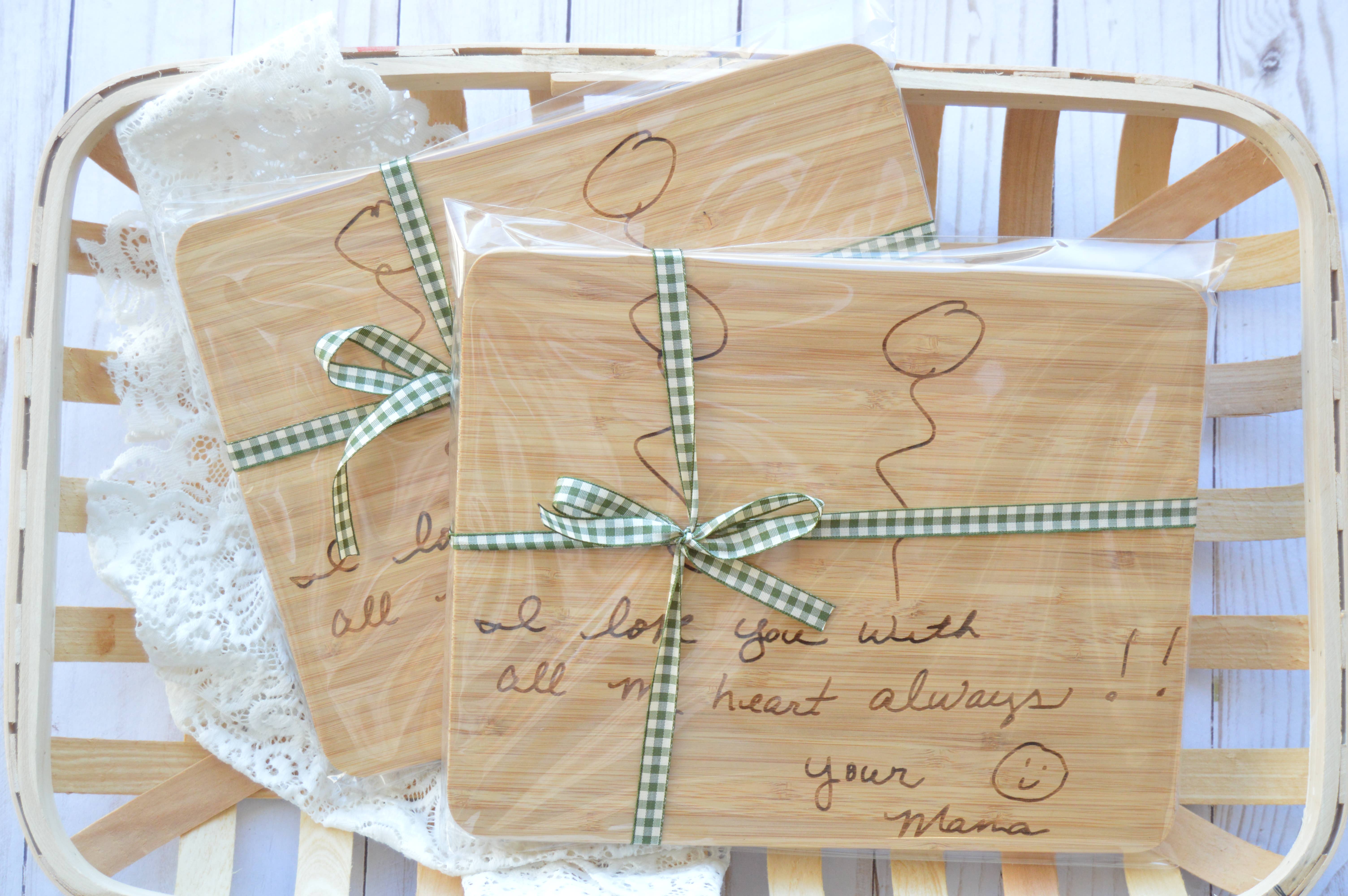 The Adorned Fox Home – Großhandel Schneidebretter – Individuell gestaltetes Schneidebrett mit handgeschriebenem Rezept – Lasergraviert2