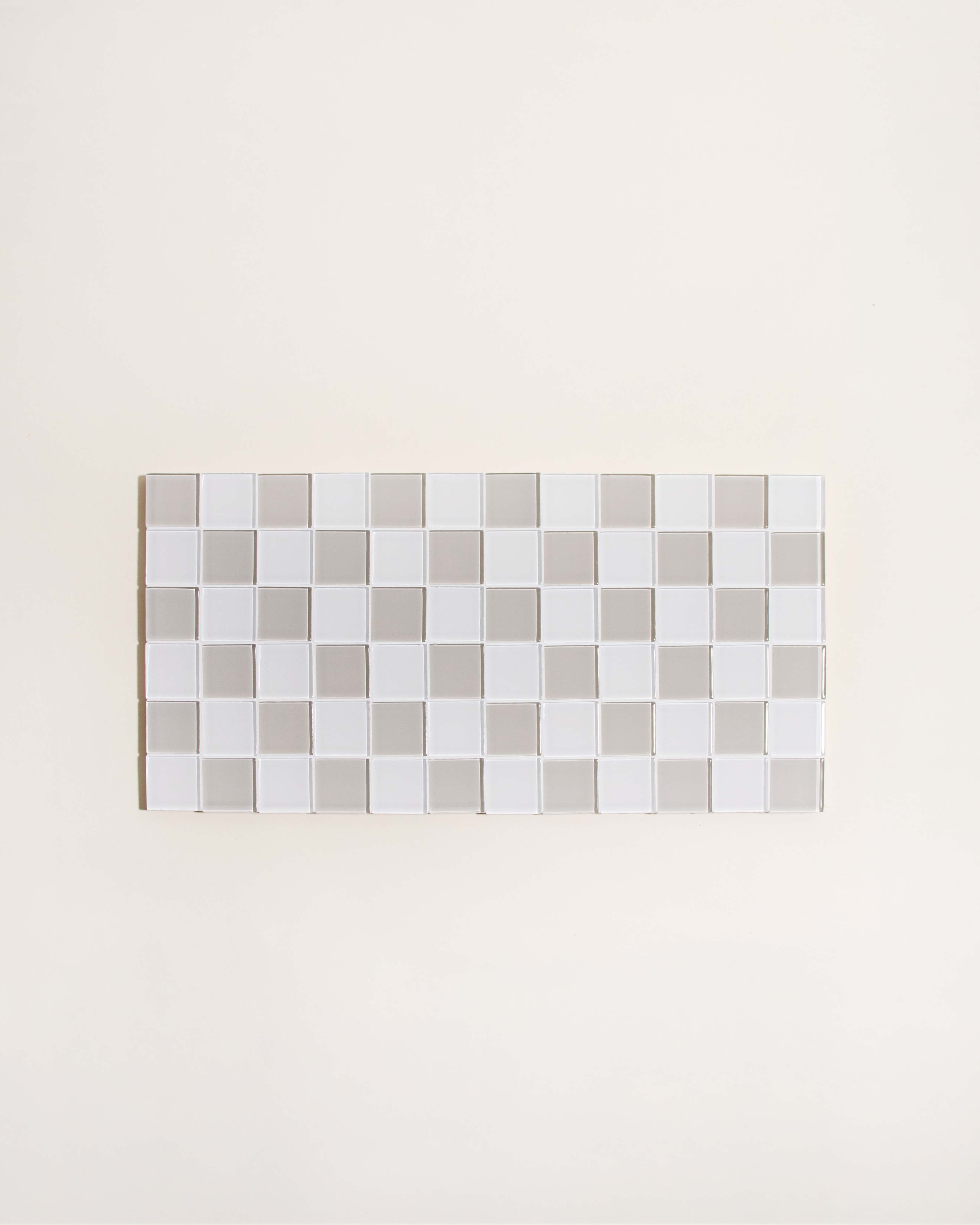 Subtle Art Studios - Vente Plateaux décoratifs - PLATEAU DÉCORATIF EN CARREAUX DE VERRE - À CARREAUX BEIGE3