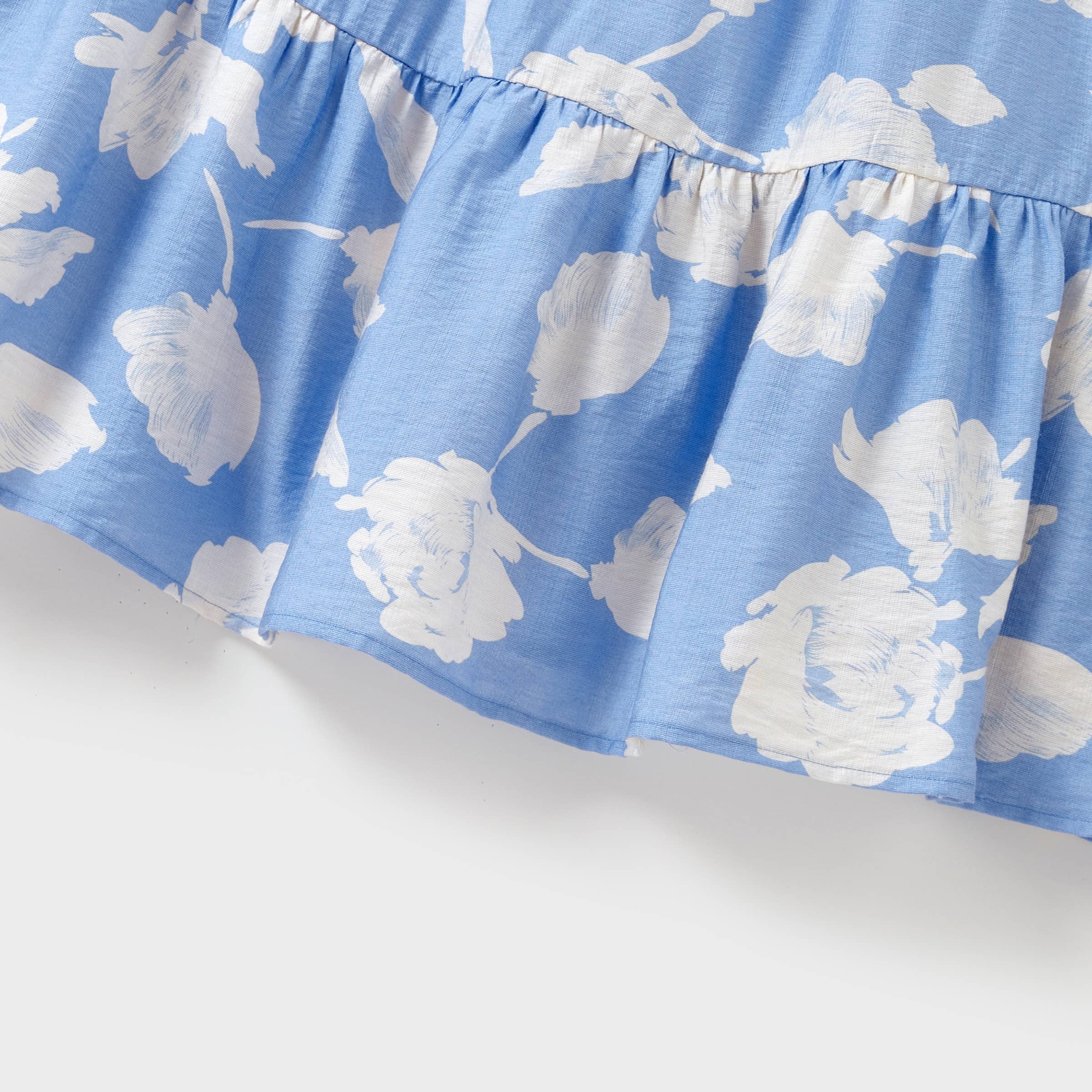 Azul Camiseta de algodón azul a juego para la familia o vestido con mangas de volantes. de venta al por mayor en Faire18