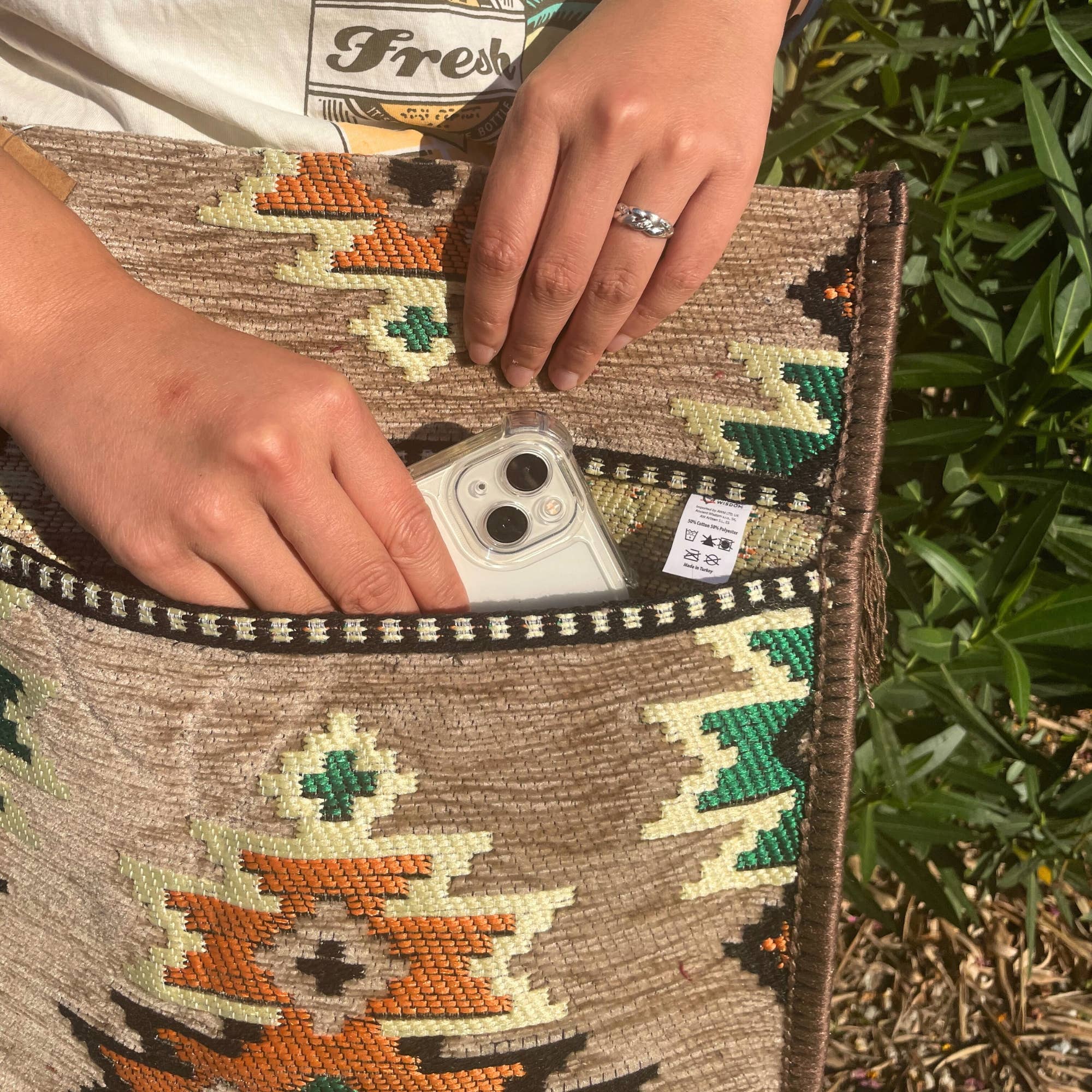 AW Artisan - Wholesale Crossbody Bag - Unisex - Kilim bag - Beige3