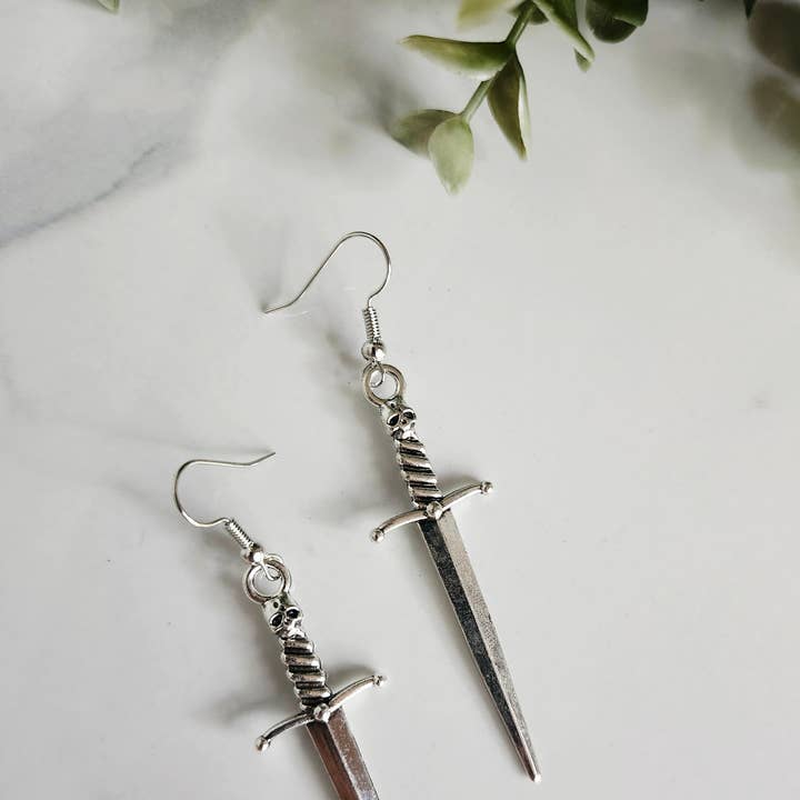 Three Witches Tea Shop - Wholesale Dangle Earrings - Silver Skull Dagger Sword Earrings0